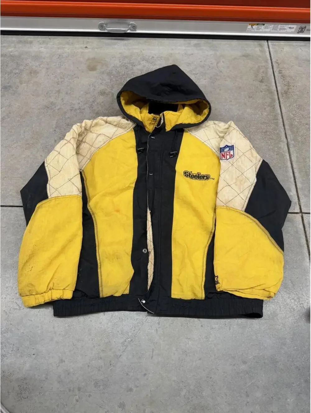 vintage pittsburgh steelers starter black and yellow puffer jacket size xl